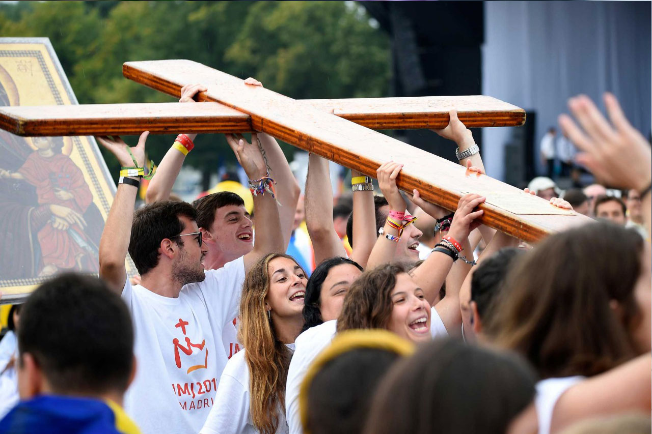 Acto de envío de los jóvenes que peregrinan a Roma